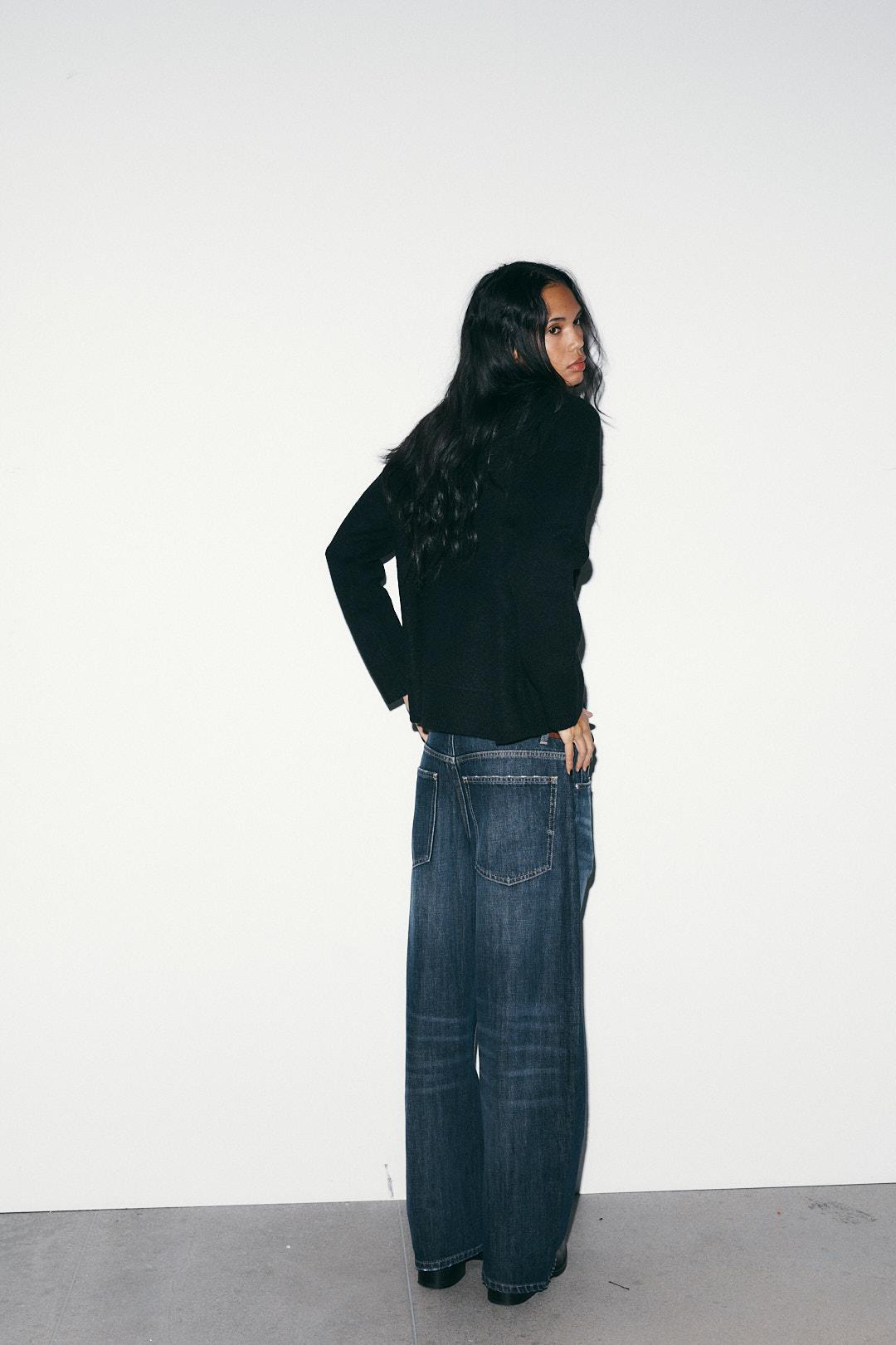 PLAIN KNIT V-NECK JUMPER